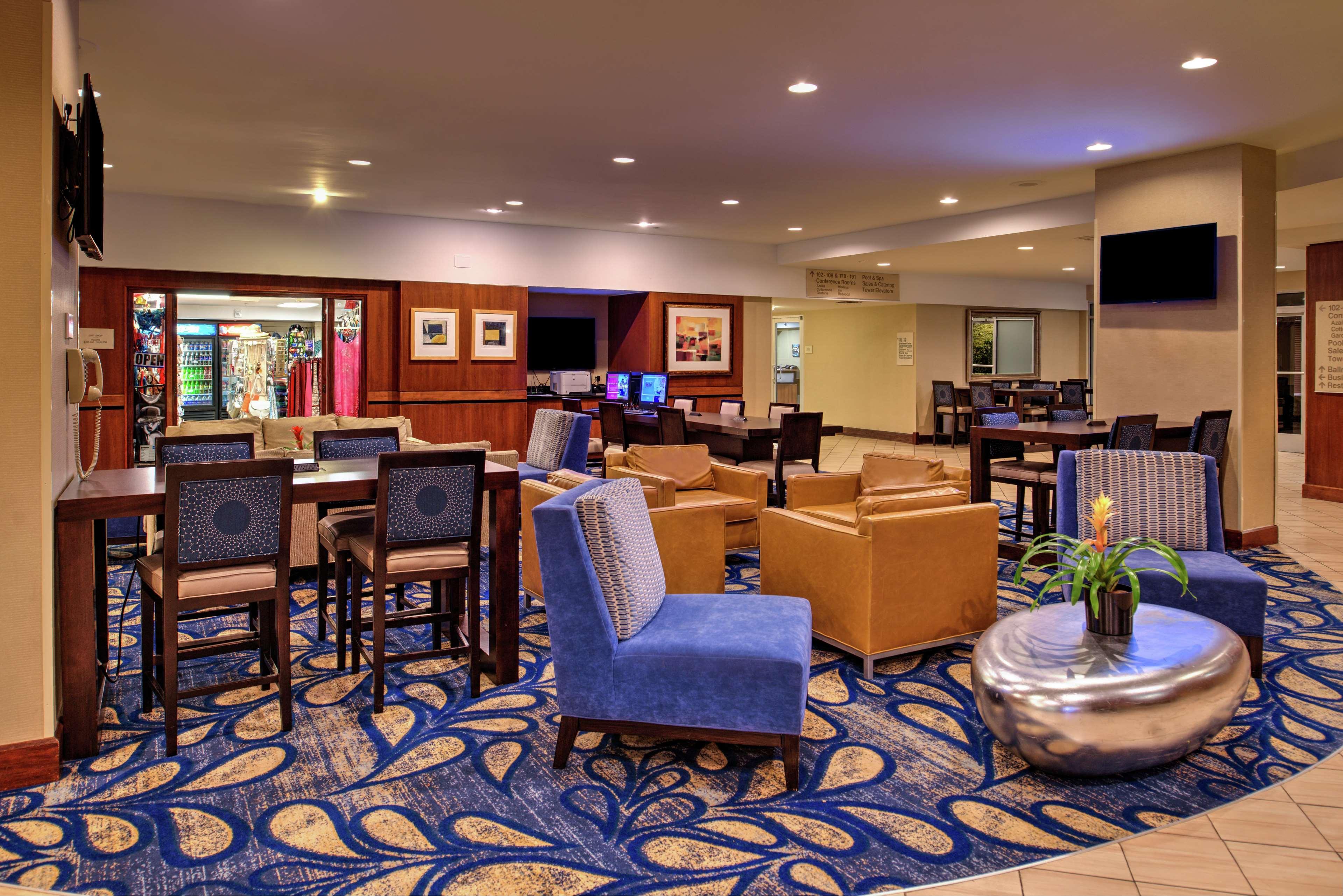 Doubletree By Hilton Hotel Tampa Airport-Westshore Bagian luar foto