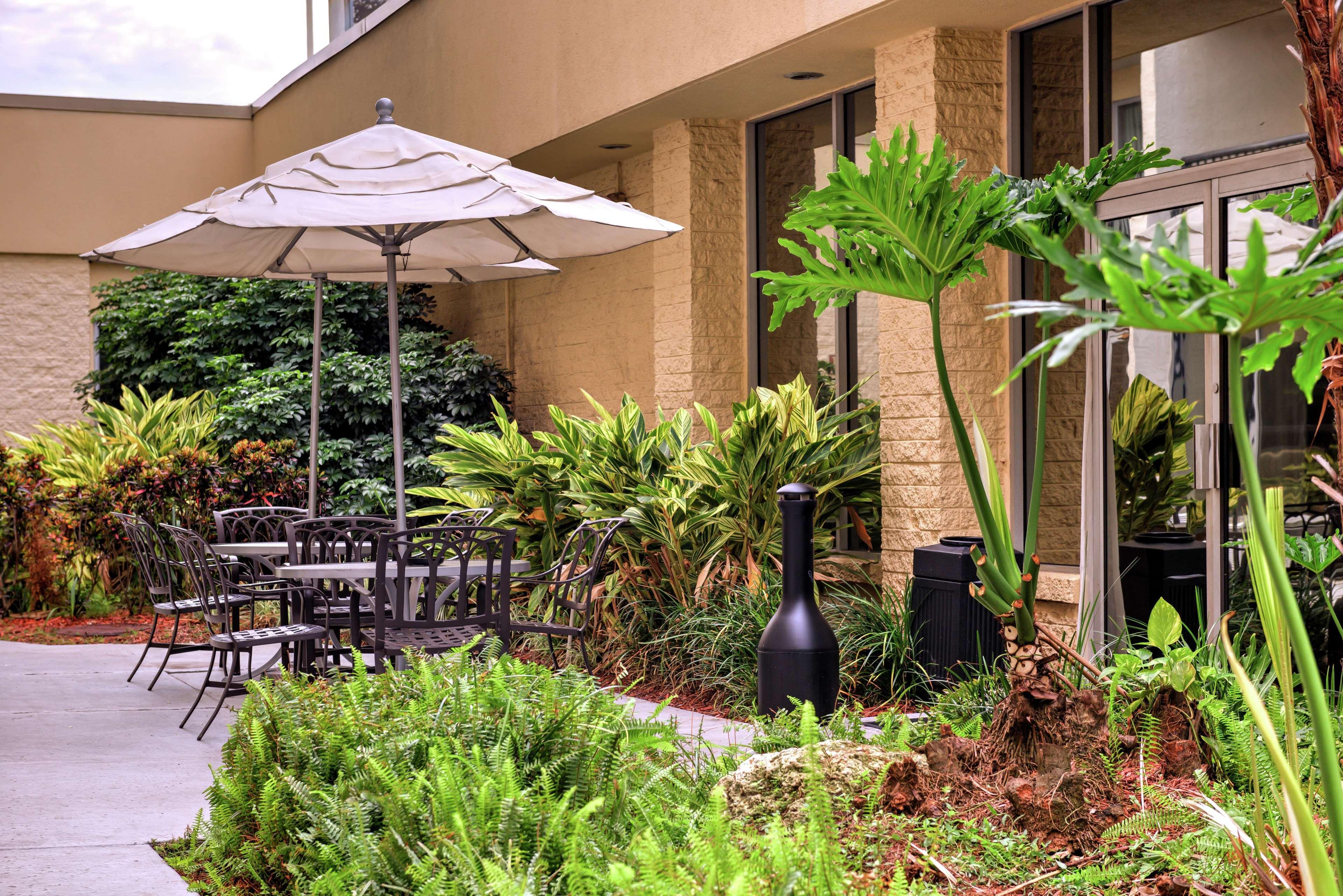 Doubletree By Hilton Hotel Tampa Airport-Westshore Bagian luar foto